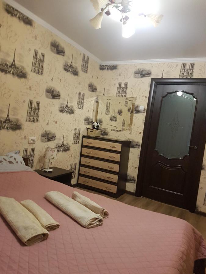 2Х Комнатная С Ремонтом В Центре.Renovated, Center Apartamento Khmelʼnytsʼkyy Exterior foto
